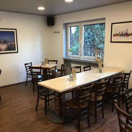 Zum Armen Mann 住宿加早餐酒店 3*